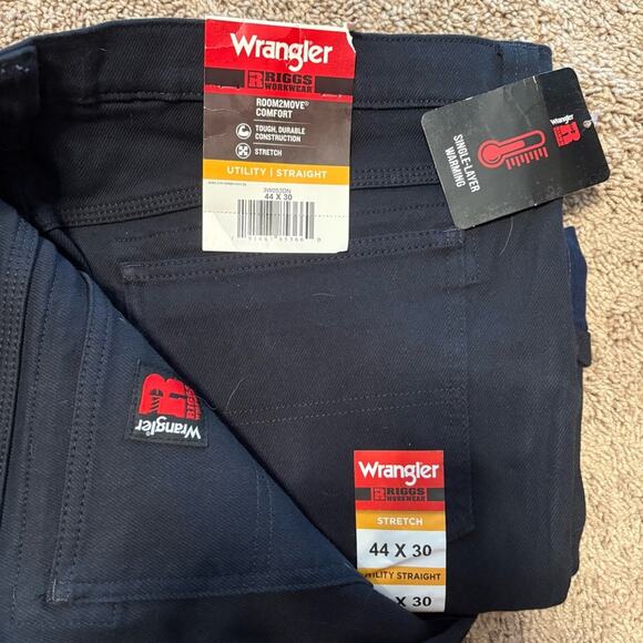 NWT Wrangler RIGGS Workwear Insulated Utility Work Pant Navy Size 44 x 30 - Picture 4 of 7